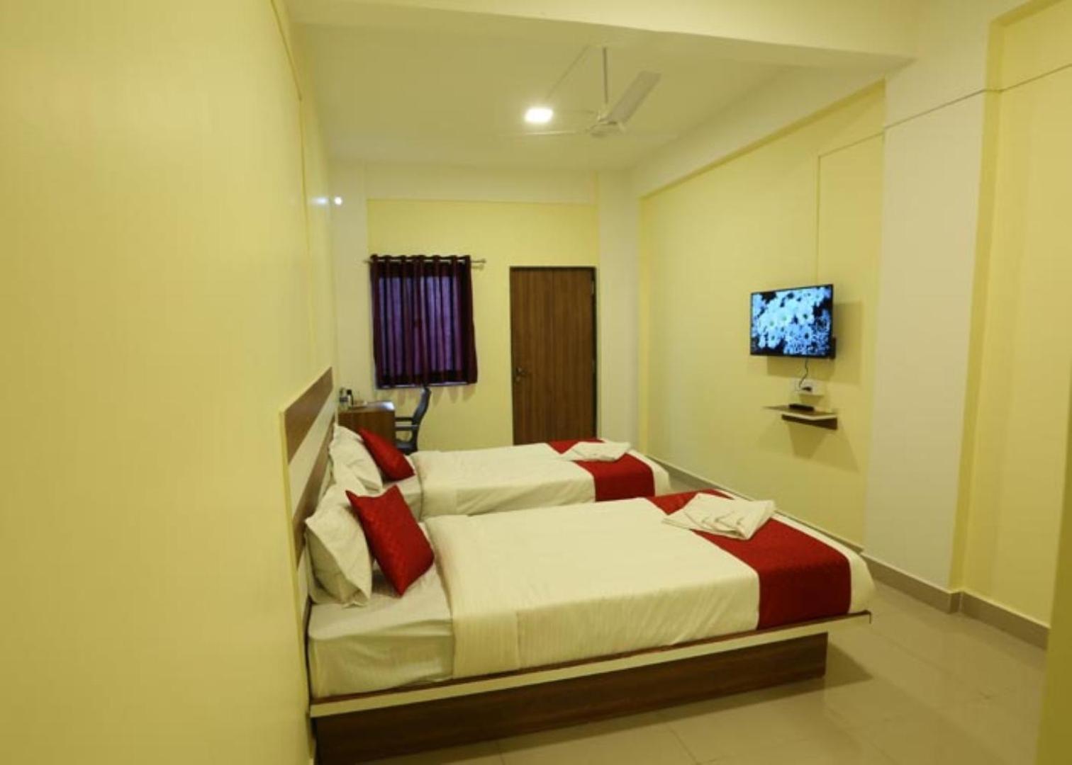 Shrinidhi Residency Pune Hotel Buitenkant foto